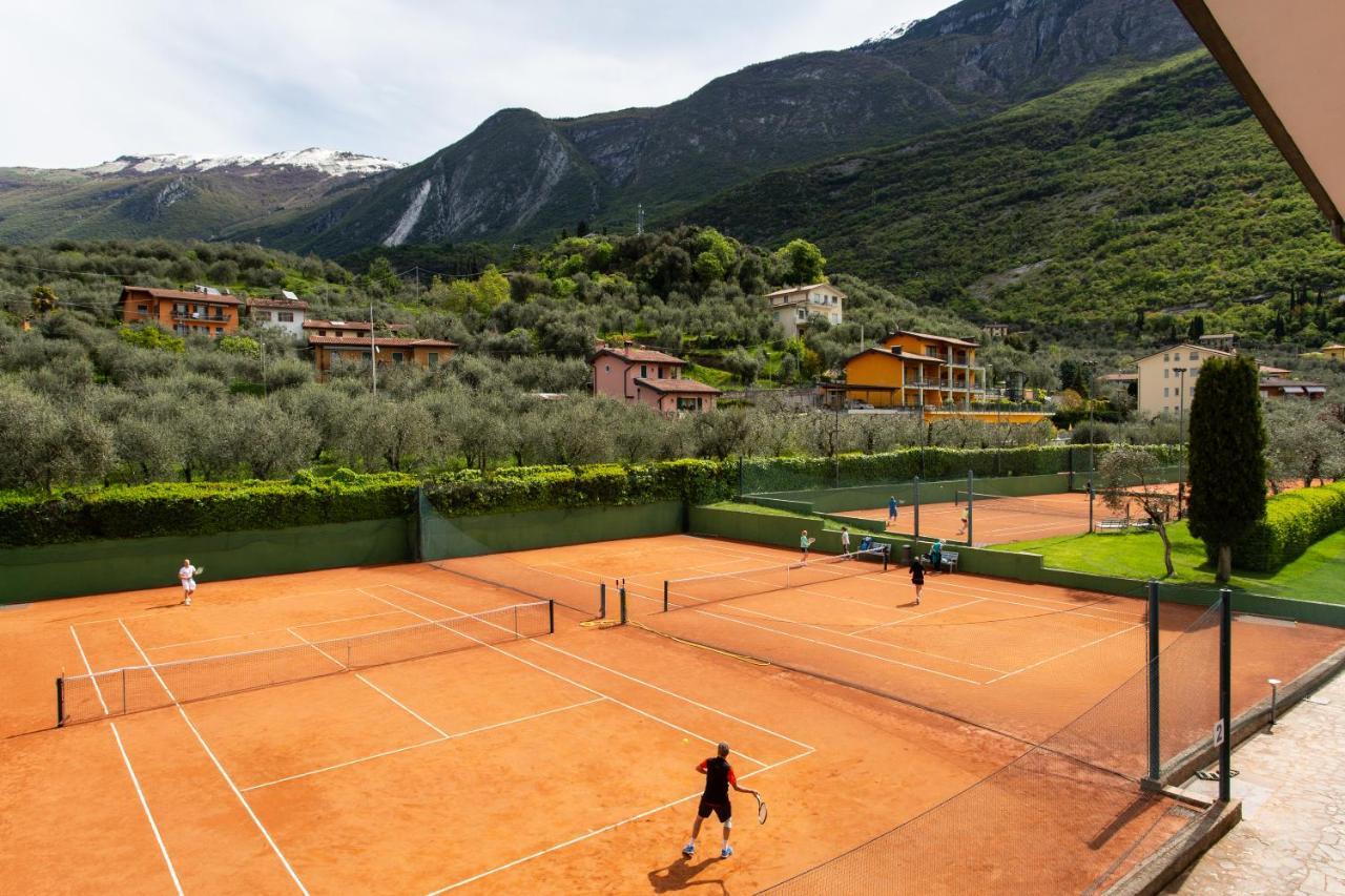 Club Hotel Olivi - Tennis Center マルチェージネ エクステリア 写真