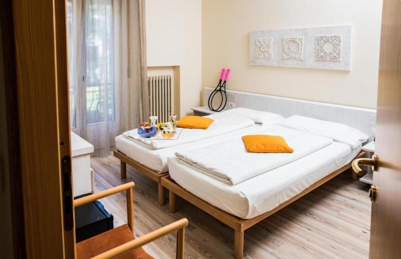 Club Hotel Olivi - Tennis Center マルチェージネ エクステリア 写真