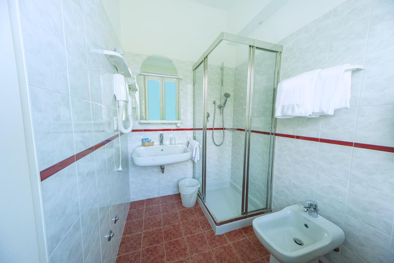 Club Hotel Olivi - Tennis Center マルチェージネ エクステリア 写真