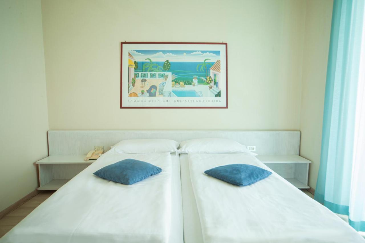 Club Hotel Olivi - Tennis Center マルチェージネ エクステリア 写真