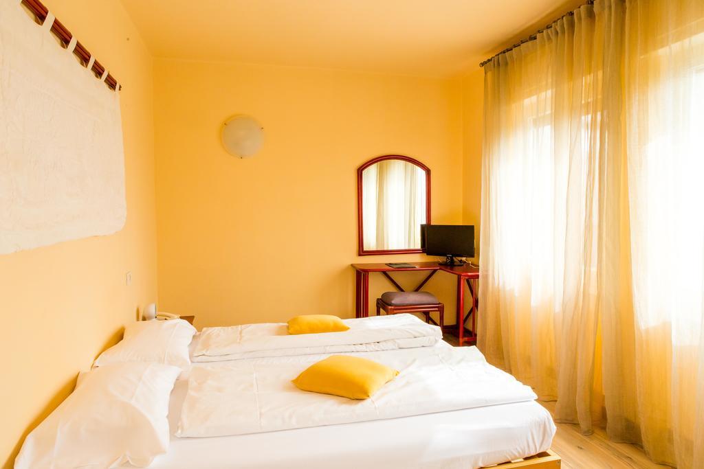 Club Hotel Olivi - Tennis Center マルチェージネ エクステリア 写真