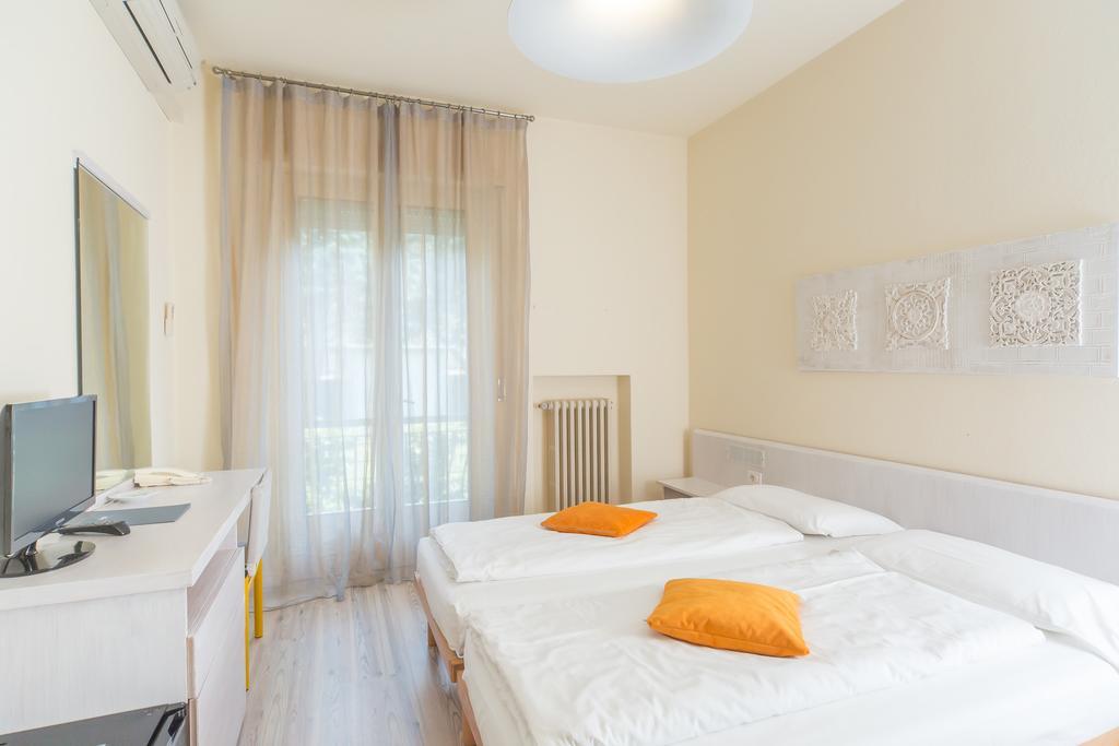 Club Hotel Olivi - Tennis Center マルチェージネ エクステリア 写真