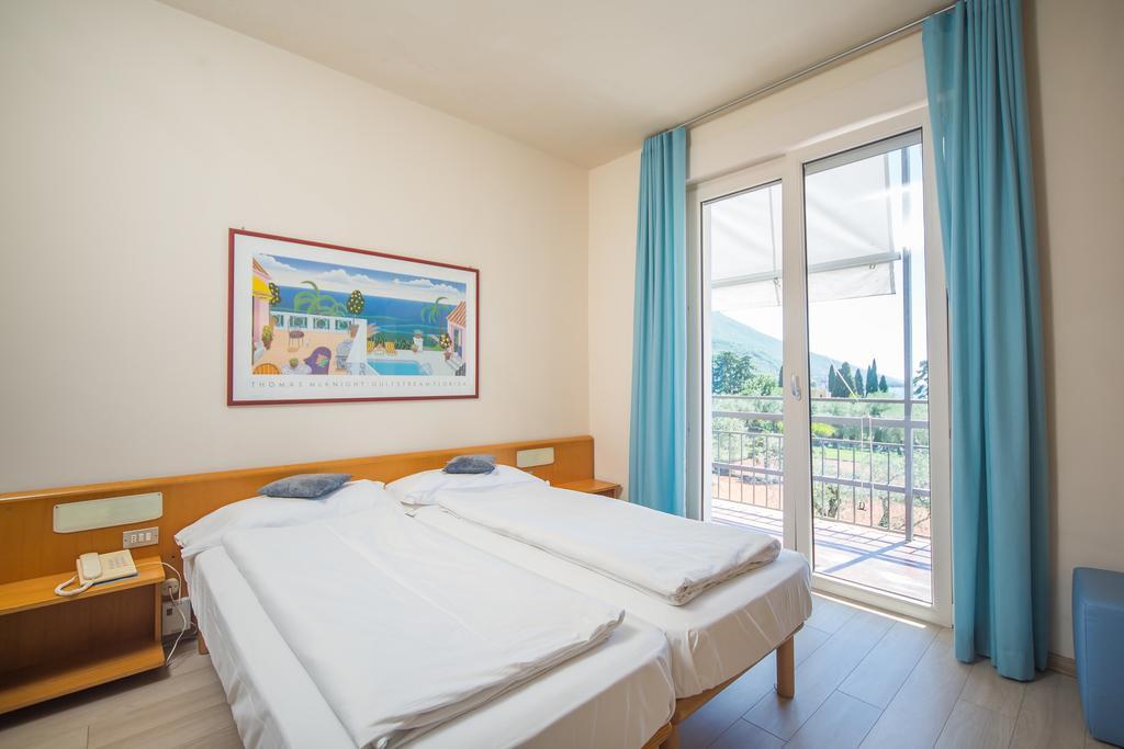 Club Hotel Olivi - Tennis Center マルチェージネ エクステリア 写真