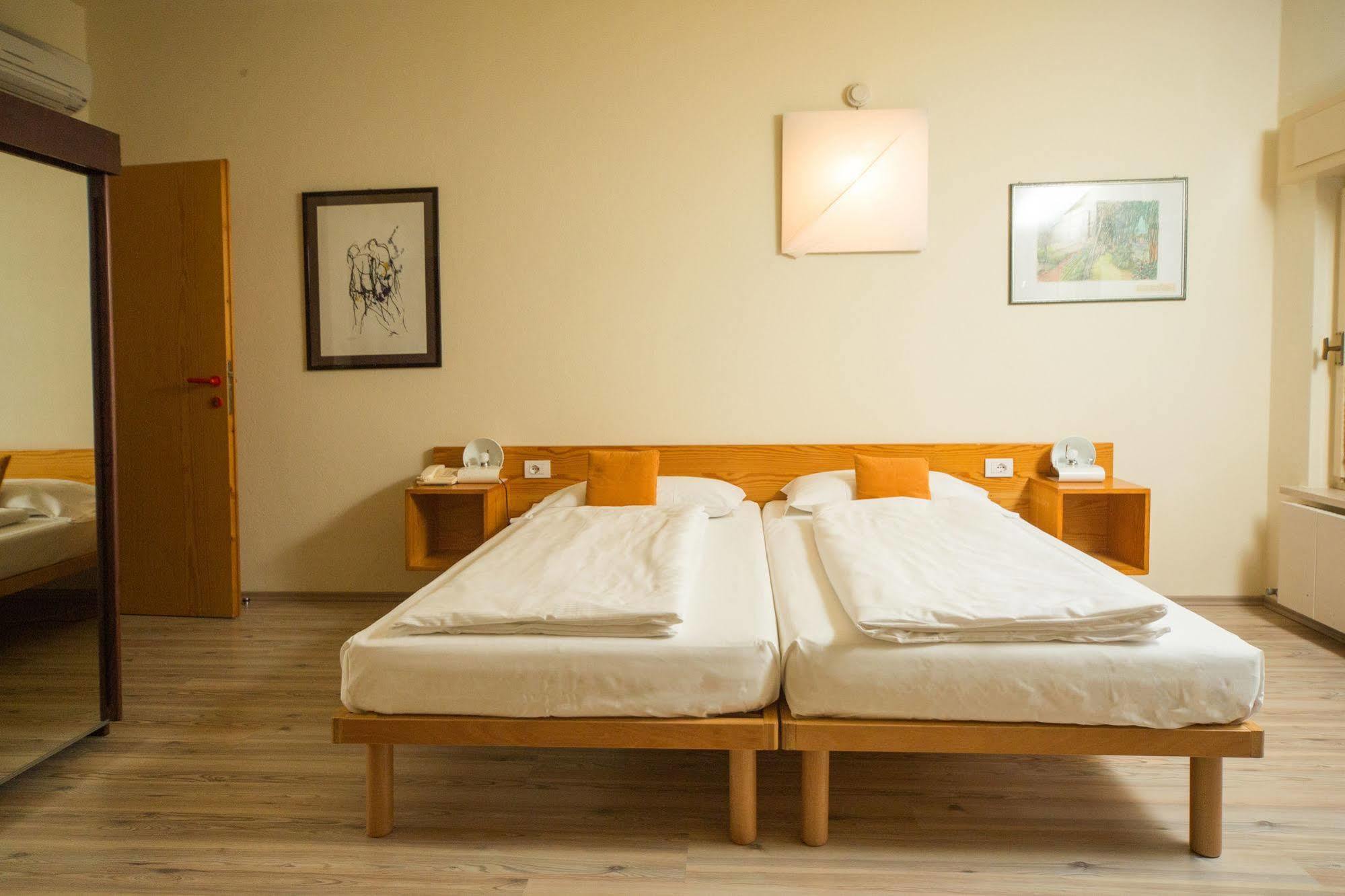 Club Hotel Olivi - Tennis Center マルチェージネ エクステリア 写真
